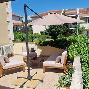 Apartment Goodmood, Split